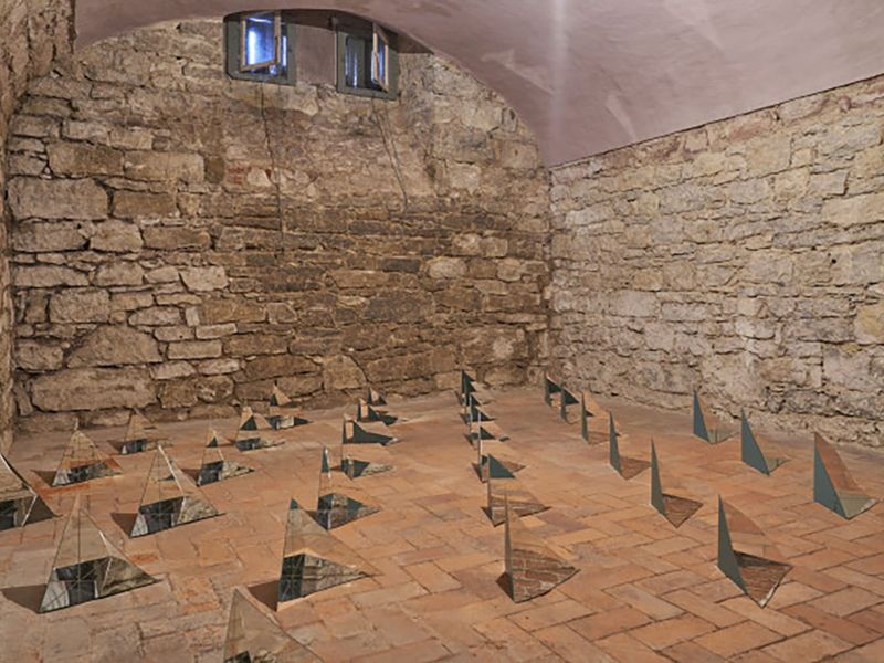 Kunstausstellung im sanierten Keller